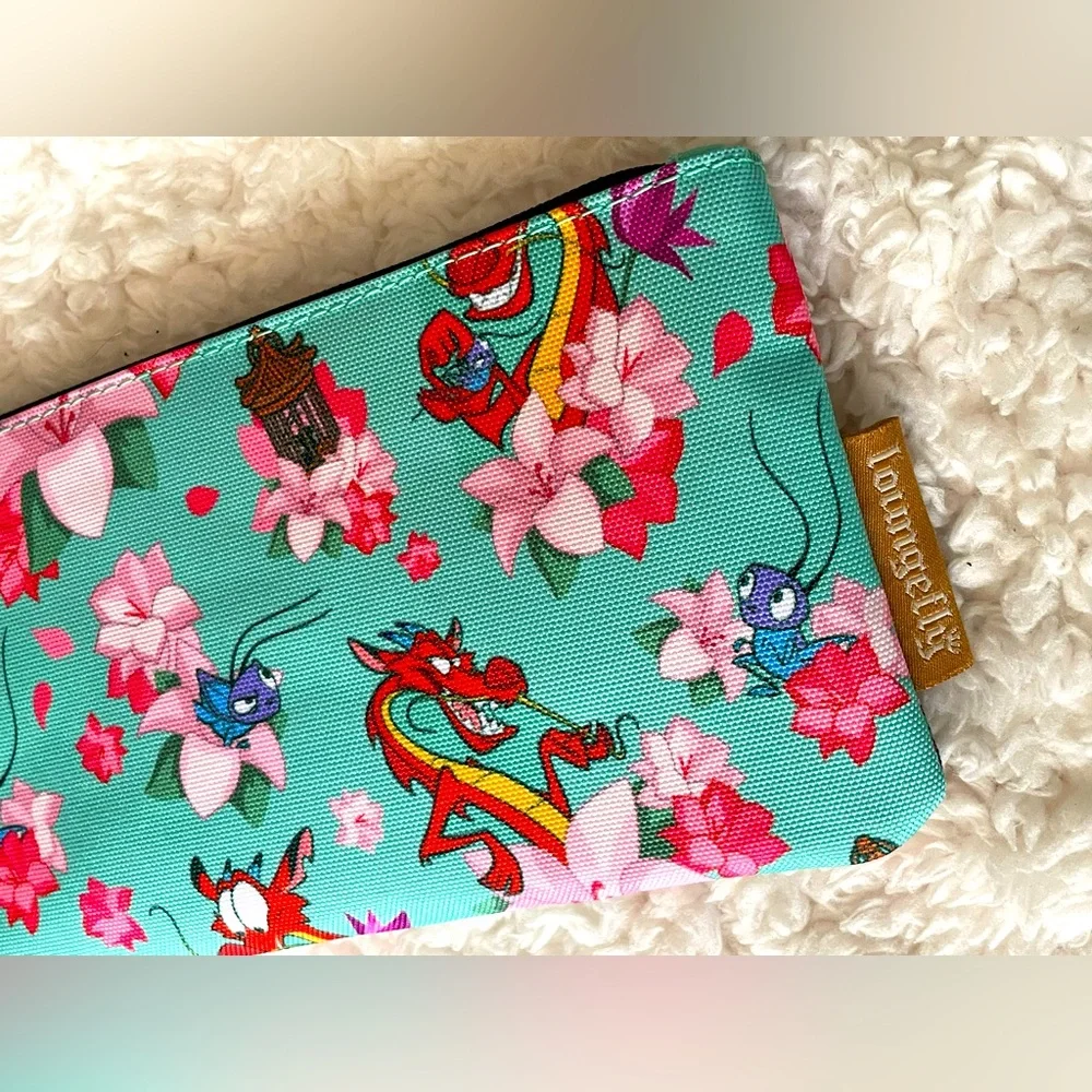 Loungefly Disney’s Mulan | Mushu & Cri-Kee | Coin Purse/Cosmetics Pouch - Picture 8 of 10